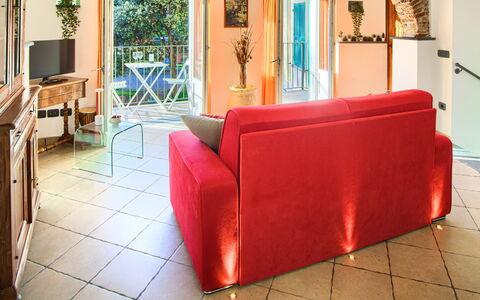 Ca Du Checcu: Mobilia, Interior Design, Divano, Pavimentazione, Pavimento, Legna, Tavolo, Camera, Soggiorno, Soffitto