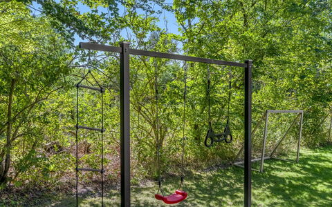 Wilma - 30Km from the Sea: Shade, Giardino, Swing, Woodland, Attrezzatura Giochi All'Aperto, Parco, Terreno Di Gioco, Backyard