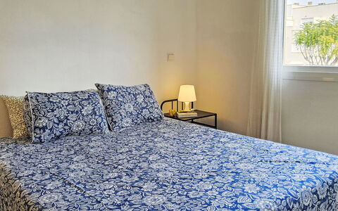 La Almadraba: Camera Da Letto, Pavimento, Lenzuolo, Mobilia, Biancheria, Letto, Pavimentazione, Bedding, Interior Design, Tessile
