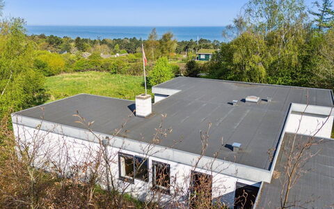 Brodde - 550M from the Sea: Blu, Arbusto, Villetta, Groundcover, Giardino, Estate, Shade, Landscaping, Agriturismo, Eco Hotel