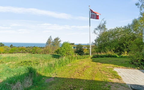 Brodde - 550M from the Sea: Blu, Arbusto, Villetta, Groundcover, Giardino, Estate, Shade, Landscaping, Agriturismo, Eco Hotel
