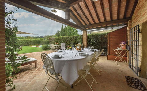 Villa Zambra: Mobilia, Tavolo, Sedia, Cucina & Sala Da Pranzo Tavolo, Brick, Giardino, Mobili Da Esterno, Backyard, Tavolo Esterno, Eco Hotel