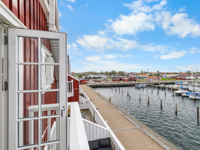 Annete - 20M from the Sea