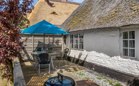 Deik - 25Km from the Sea: Estate, Shade, Driveway, Agriturismo