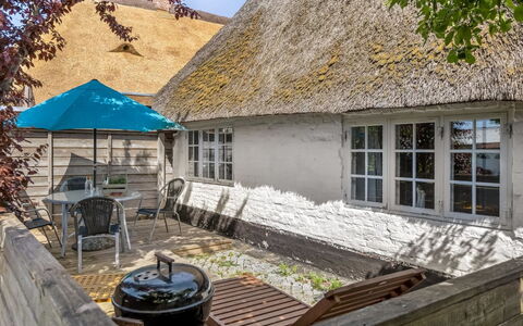 Deik - 25Km from the Sea: Estate, Shade, Driveway, Agriturismo
