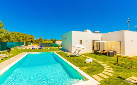 Villa Eufriama: Piscina, Ricorrere, Villa, Hotel, Erba Sintetica