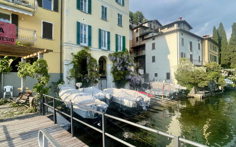 Miralago: Costruzione, Waterway, Barca, Moto D'Acqua, Alveo, Zona Residenziale, Canale, Barche E Nautica - Macchine E Materiali, Appartamento, Lago