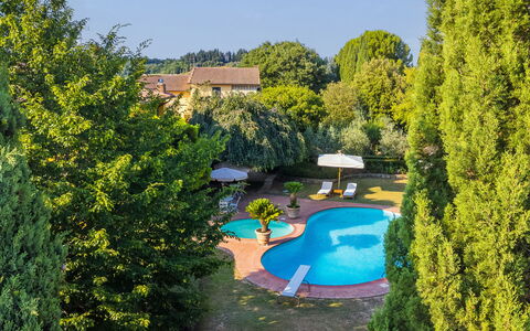 Villa Silvana: Piscina, Ricorrere, Eco Hotel, Giardino, Landscaping, Hacienda, Prato, Cortile, Estate, Villa