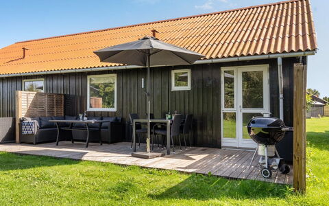 Arise - 700M from the Sea: Tetto, Casa, Lotto, Casa, Villetta, Estate, Edifici Giardino, Shade, Log Cabin, Landscaping