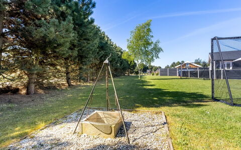 Amdi - 1.3Km from the Sea: Tetto, Casa, Zona Residenziale, Casa, Estate, Villetta, Design