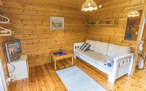 Vidnäs 5: Mobilia, Interior Design, Pavimentazione, Pavimento, Tavolo, Soffitto, Cucina & Sala Da Pranzo Tavolo, Illuminazione, Sedia, Casa