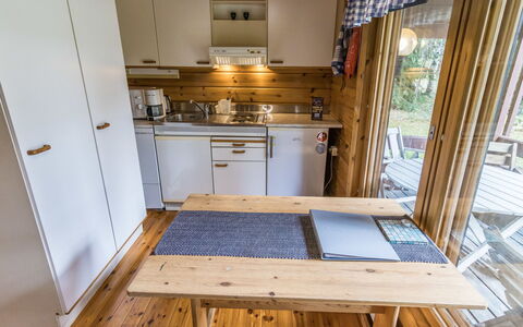 Vidnäs 5: Mobilia, Interior Design, Pavimentazione, Pavimento, Tavolo, Soffitto, Cucina & Sala Da Pranzo Tavolo, Illuminazione, Sedia, Casa