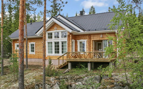 Näsinneito: Mobilia, Interior Design, Pavimentazione, Pavimento, Tavolo, Soffitto, Cucina & Sala Da Pranzo Tavolo, Illuminazione, Sedia, Casa