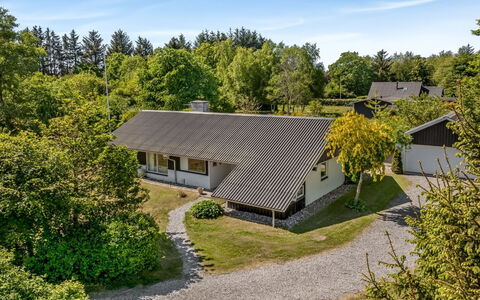 Sven - 250M to the Fjord: Mobilia, Interior Design, Pavimentazione, Pavimento, Soffitto, Camera, Sedia, Tavolo, Appartamento, Cucina & Sala Da Pranzo Tavolo