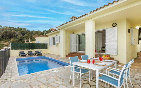 Tossa de Mar 369: Mobili Da Esterno, Shade, Ricorrere, Estate, Piscina, Balcone, Villa, Sedia, Hotel, Eco Hotel