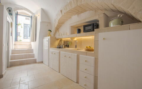 Casa Tosca: Parete, Interior Design, Pavimentazione, Pavimento, Soffitto, Casa, Camera, Appartamento, Cabinetry, Controsoffitto