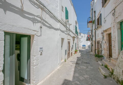 Casa Tosca: Parete, Costruzione, Quartiere, Architettura, Cittadina, Vicolo, Facciata, Zona Residenziale, Strada, Casa