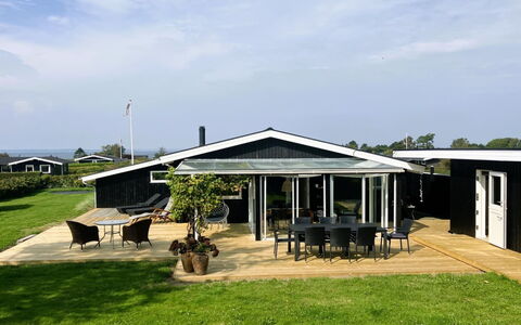Carlene - 350M from the Sea: Appartamento, Condominio, Estate, Balcone, Villa, Hotel