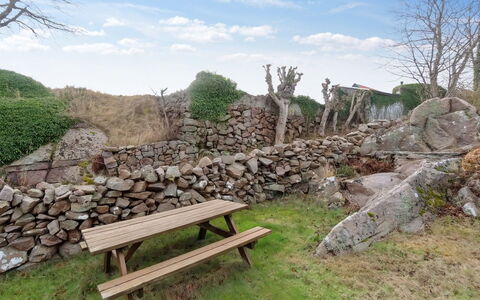 Elsabeth - 50M from the Sea: Estate, Shade, Driveway, Agriturismo