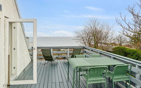 Drude - 50M from the Sea: Appartamento, Condominio, Estate, Balcone, Villa, Hotel