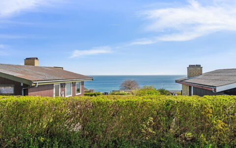 Kate - 300M from the Sea: Tetto, Casa, Zona Residenziale, Casa, Estate, Villetta, Design