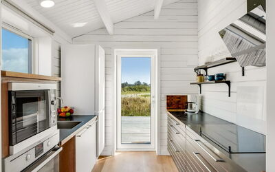Luisa - 1Km from the Sea