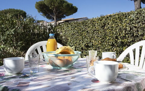 Port Lano: Tavola, Mobilia, Tavolo, Tovaglia, Bicchieri, Serveware, Mobili Da Esterno, Biancheria, Tavolo Esterno, Sedia