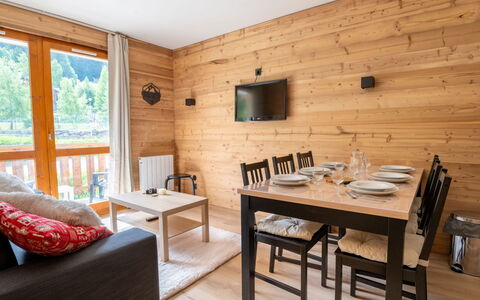 La Turra: Legna, Pavimento In Legno, Pavimentazione, Mobilia, Latifoglie, Color Legno, Pavimento, Cucina & Sala Da Pranzo Tavolo, Plank, Vernice