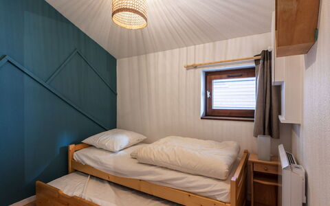 Morillon 639: Pavimento, Interior Design, Pavimentazione, Parete, Legna, Mobilia, Camera Da Letto, Letto, Soffitto, Camera
