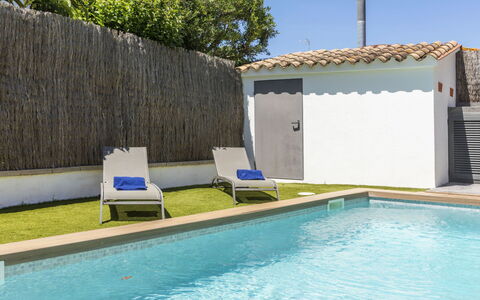 La Manzaneta: Piscina, Materiale Composito, Ricorrere, Shade, Villa, Hotel, Eco Hotel, Piastrella, Pianta Della Casa, Balcone