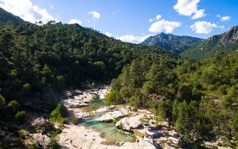 Villa Capicciola: Geografia Montane, Montagna, Paesaggio Naturale, Collina, Highland, Paesaggio, Natura Selvaggia, Comunita 'Impianto, Terreno, Valle