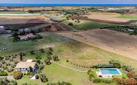 Villa Flaminia: Paesaggio, Visione Globale, Plain, Zona Residenziale, Casa, Casa, Fotografia Aerea, Area Rurale, Lotto, Estate