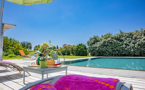 Villa Flaminia: Blu, Piscina, Arbusto, Giardino, Mobili Da Esterno, Mobilia, Ricorrere, Sedia, Landscaping, Eco Hotel