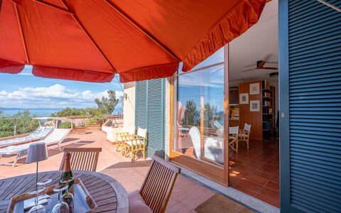 Ca' Nelly: Sedia, Shade, Eco Hotel, Ricorrere, Color Legno, Mobili Da Esterno, Balcone, Villa, Cucina & Sala Da Pranzo Tavolo