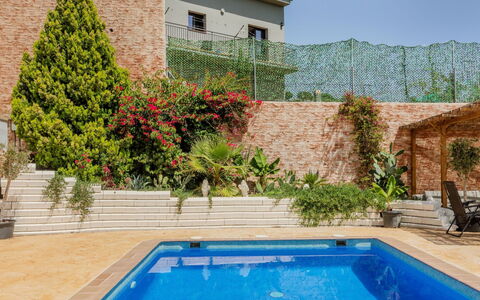 Polancre: Piscina, Materiale Composito, Giardino, Eco Hotel, Ricorrere, Landscaping, Shade, Backyard, Vaso Di Fiori