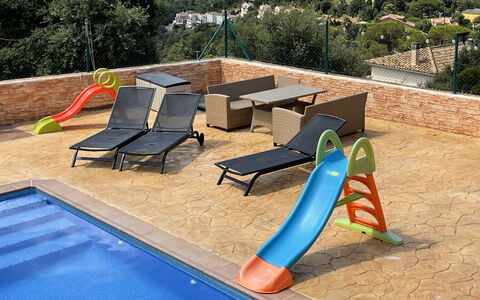 Polancre: Piscina, Mobili Da Esterno, Mobilia, Lettino, Materiale Composito, Ricorrere, Tempo Libero, Shade, Sedia, Eco Hotel