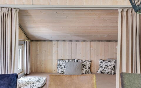 Gorica - 30Km from the Sea: Interior Design, Mobilia, Pavimento, Legna, Pavimentazione, Camera Da Letto, Tessile, Soffitto, Camera, Letto