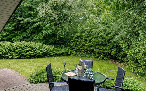 Gorica - 30Km from the Sea: Casa, Villetta, Portico, Latifoglie, Raccordo, Deck, Shade, Plank, Estate, Edifici Giardino