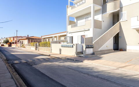 Vista Blu: Appartamento, Barca, Moto D'Acqua, Marina, Condominio, Balcone, Porta, Porto, Hotel, Barche E Nautica - Macchine E Materiali