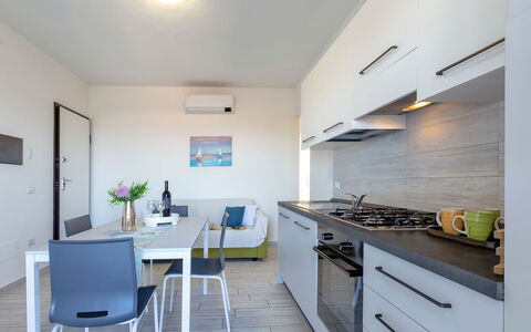 Vista Blu: Appartamento, Barca, Moto D'Acqua, Marina, Condominio, Balcone, Porta, Porto, Hotel, Barche E Nautica - Macchine E Materiali