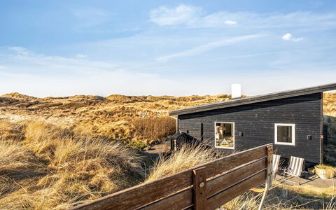 Alrike - 200M from the Sea: Estate, Shade, Driveway, Agriturismo