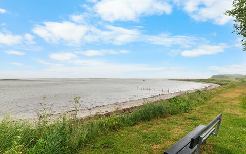 Kari - 50M from the Sea: Appartamento, Condominio, Estate, Balcone, Villa, Hotel