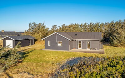 Kaapo - 300M from the Sea