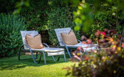 Town House Garden: Mobilia, Mobili Da Esterno, Sedia, Giardino, Primavera, Tempo Libero, Groundcover, Lettino, Shade, Bracciolo