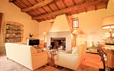 Villa Sagrantino: Mobilia, Parete, Interior Design, Casa, Pavimentazione, Soggiorno, Camera, Casa, Illuminazione, Divano