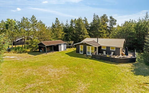 Hansa - 3Km from the Sea: Legna, Casa, Portico, Deck, Latifoglie, Tetto, Color Legno, Pavimento In Legno, Eco Hotel