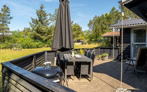 Hansa - 3Km from the Sea: Legna, Casa, Portico, Deck, Latifoglie, Tetto, Color Legno, Pavimento In Legno, Eco Hotel