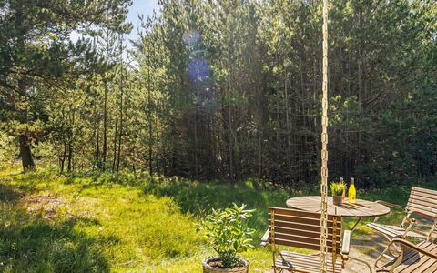 Hansa - 3Km from the Sea: Legna, Casa, Portico, Deck, Latifoglie, Tetto, Color Legno, Pavimento In Legno, Eco Hotel