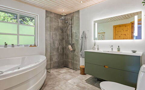 Iorund - 9Km from the Sea: Legna, Pavimentazione, Color Legno, Cabinetry, Controsoffitto, Cucina, Idraulico Fixture, Latifoglie, Materiali Naturali, Lavello