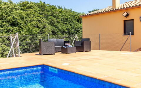 Esteva: Blu, Piscina, Materiale Composito, Mobili Da Esterno, Ricorrere, Shade, Tempo Libero, Eco Hotel, Lettino, Villa
